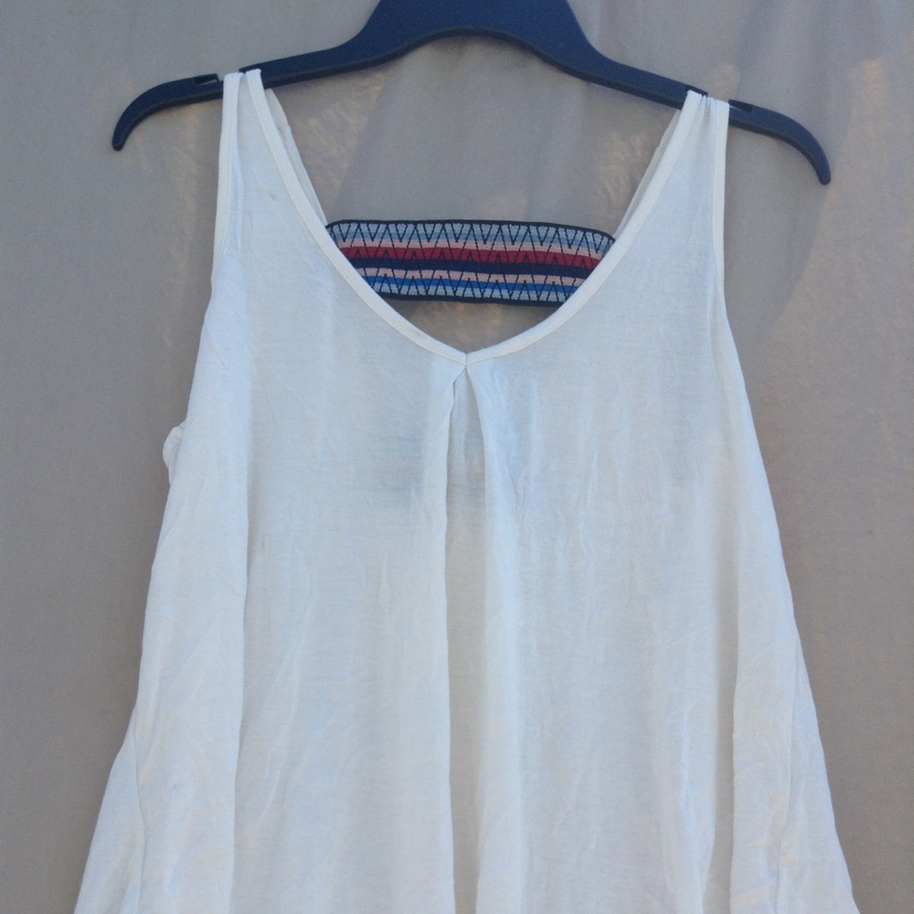 White flowy shirt with back accents